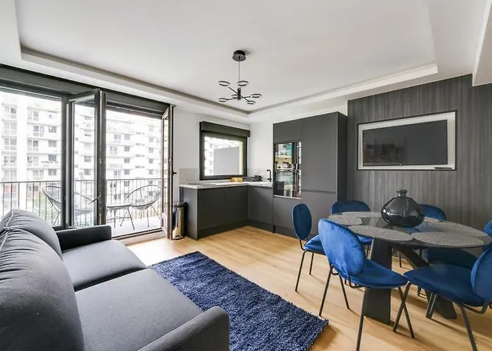 181 One - Superb In Paris. *