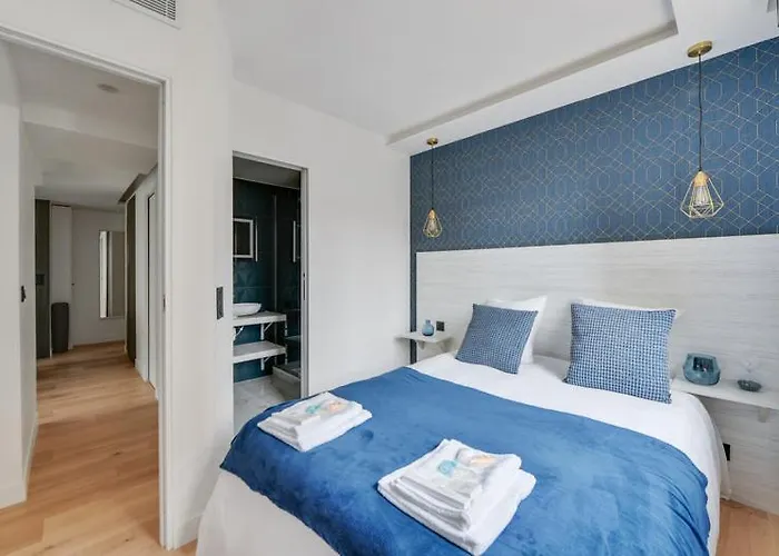 181 One - Superb In Paris. * Παρίσι